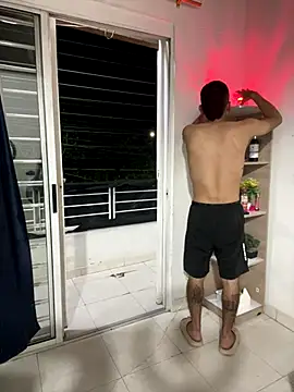 Snapshot of royalgirls_x chatting on 10/09/25, 11:25 royalgirls x online show from 10/09/25, 11:25