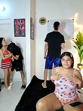 royalgirls x online show from 02/27/26, 02:00