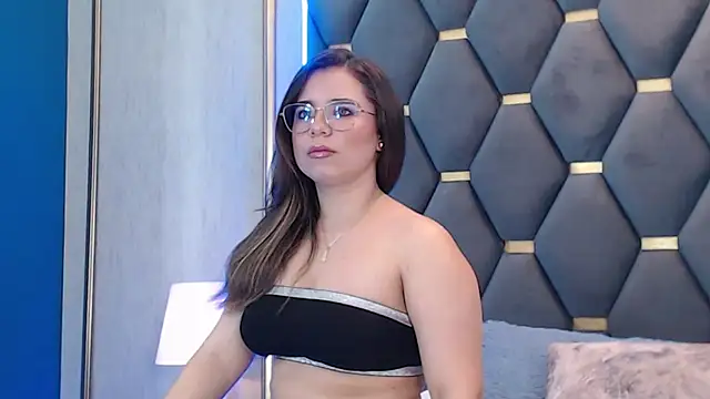 ThaniaJones online show from 01/10/26, 12:07