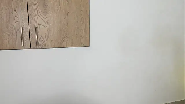 Snapshot of khloe_kaczka_ chatting on 12/17/24, 01:27 khloe kaczka online show from 12/17/24, 01:27