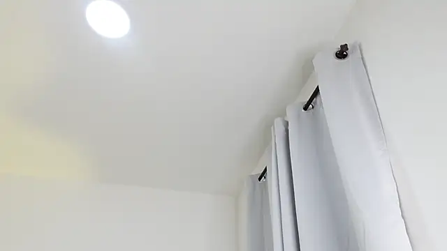 Snapshot of khloe_kaczka_ chatting on 01/04/25, 01:10 khloe kaczka online show from 01/04/25, 01:10