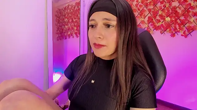 Snapshot of Sweet_Candies chatting on 02/03/25, 04:14 Sweet Candies online show from 02/03/25, 04:14