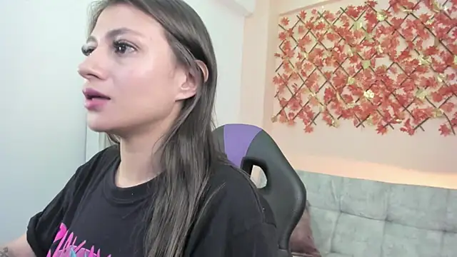 Snapshot of Sweet_Candies chatting on 02/12/25, 03:18 Sweet Candies online show from 02/12/25, 03:18