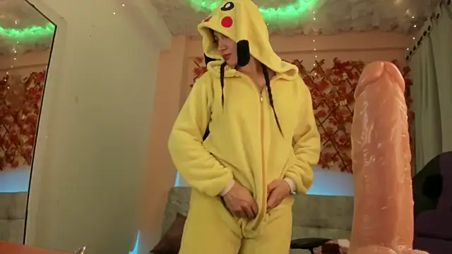 Snapshot of Sweet_Candies chatting on 03/08/25, 07:16 Sweet Candies online show from 03/08/25, 07:16