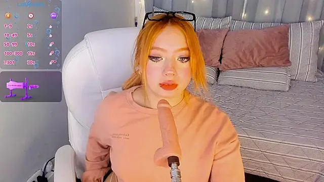 Snapshot of Kloe_Raize chatting on 02/03/25, 10:43 Kloe Raize online show from 02/03/25, 10:43