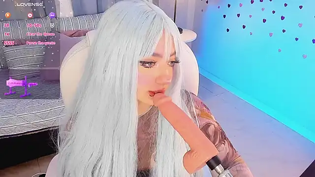 Snapshot of Kloe_Raize chatting on 03/04/25, 11:00 Kloe Raize online show from 03/04/25, 11:00