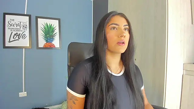 Snapshot of PaulinaDuarte chatting on 04/20/26, 11:13 PaulinaDuarte online show from 04/20/26, 11:13