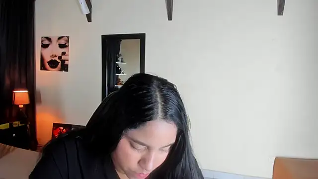 EmiliWilliams online show from 11/16/25, 09:42