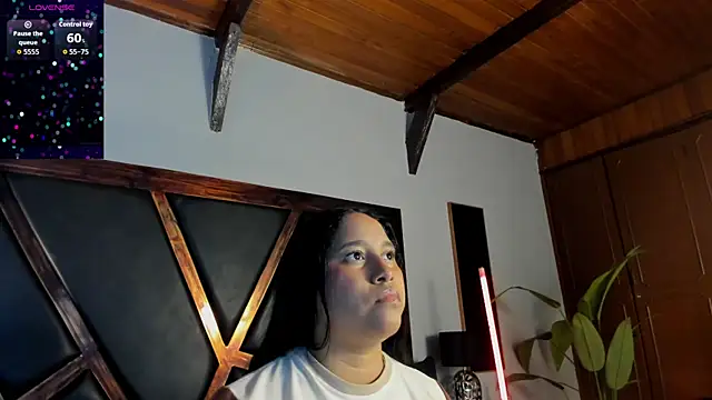 Snapshot of EmiliWilliams chatting on 04/25/26, 10:40 EmiliWilliams online show from 04/25/26, 10:40