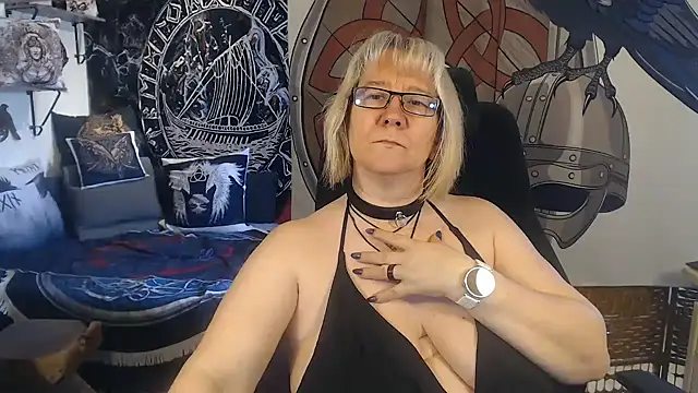 TittenMichelle online show from 03/18/25, 12:36