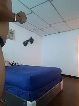 Snapshot of andresbigcock9 chatting on 03/23/26, 06:01 andresbigcock9 online show from 03/23/26, 06:01