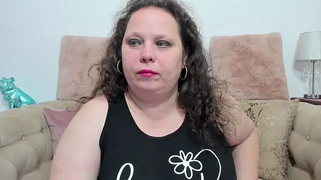 Snapshot of KarolineJoyy chatting on 02/12/25, 08:29 KarolineJoyy online show from 02/12/25, 08:29