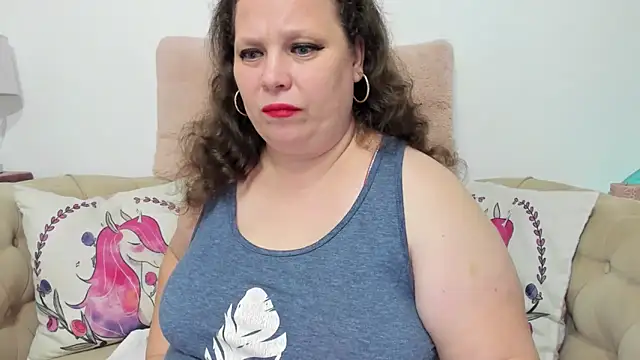 Snapshot of KarolineJoyy chatting on 10/10/25, 07:24 KarolineJoyy online show from 10/10/25, 07:24