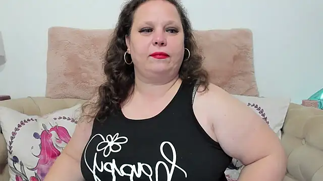 Snapshot of KarolineJoyy chatting on 10/17/25, 06:54 KarolineJoyy online show from 10/17/25, 06:54