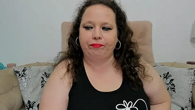 Snapshot of KarolineJoyy chatting on 03/05/26, 07:21 KarolineJoyy online show from 03/05/26, 07:21