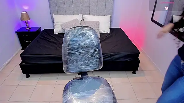 Lana stone  online show from 03/02/25, 03:24