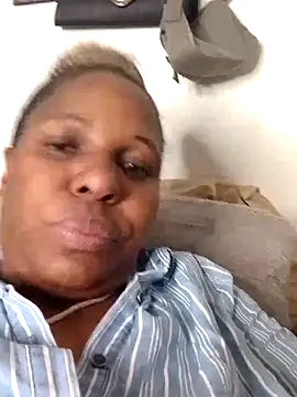 Thobi2020 online show from 09/22/25, 05:20