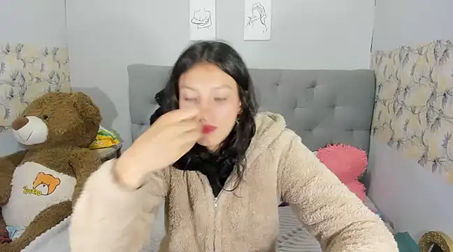 Snapshot of Emma-Wilson chatting on 02/03/25, 10:43 Emma-Wilson online show from 02/03/25, 10:43