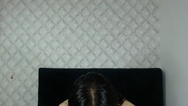 Snapshot of Emma-Wilson chatting on 02/13/25, 06:59 Emma-Wilson online show from 02/13/25, 06:59