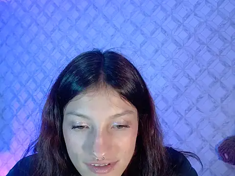 Snapshot of Emma-Wilson chatting on 03/28/26, 06:02 Emma-Wilson online show from 03/28/26, 06:02