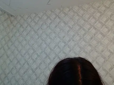 Snapshot of Emma-Wilson chatting on 04/09/26, 06:19 Emma-Wilson online show from 04/09/26, 06:19