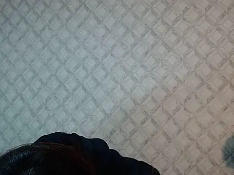Snapshot of Emma-Wilson chatting on 04/14/26, 04:07 Emma-Wilson online show from 04/14/26, 04:07