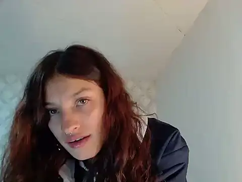 Snapshot of Emma-Wilson chatting on 04/15/26, 07:58 Emma-Wilson online show from 04/15/26, 07:58
