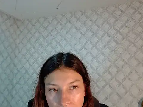 Snapshot of Emma-Wilson chatting on 05/08/26, 05:24 Emma-Wilson online show from 05/08/26, 05:24