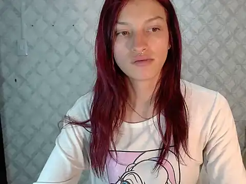 Snapshot of Emma-Wilson chatting on 06/17/26, 04:04 Emma-Wilson online show from 06/17/26, 04:04