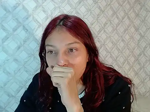 Snapshot of Emma-Wilson chatting on 06/23/26, 03:48 Emma-Wilson online show from 06/23/26, 03:48