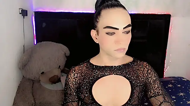 Snapshot of Michell_Queen chatting on 03/17/26, 05:22 Michell Queen online show from 03/17/26, 05:22