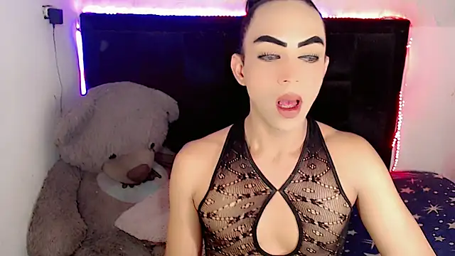 Snapshot of Michell_Queen chatting on 03/18/26, 05:54 Michell Queen online show from 03/18/26, 05:54