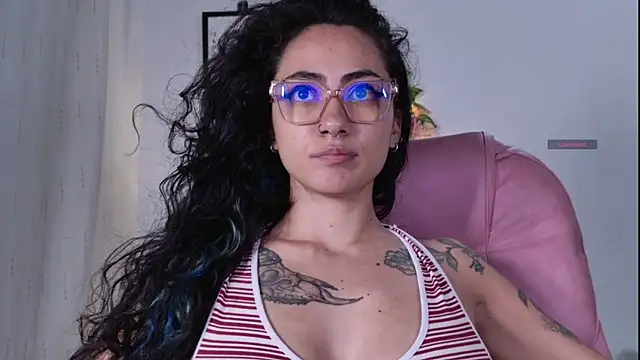 Snapshot of paula_brunette chatting on 07/17/26, 05:36 paula brunette online show from 07/17/26, 05:36
