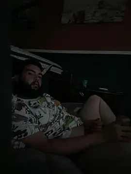 Snapshot of bigdickgio6923 chatting on 01/17/25, 04:06 bigdickgio6923 online show from 01/17/25, 04:06