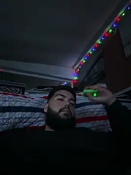 Snapshot of bigdickgio6923 chatting on 01/22/25, 05:16 bigdickgio6923 online show from 01/22/25, 05:16