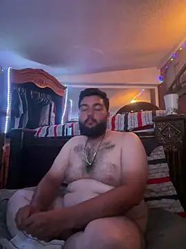 Snapshot of bigdickgio6923 chatting on 04/24/26, 10:23 bigdickgio6923 online show from 04/24/26, 10:23