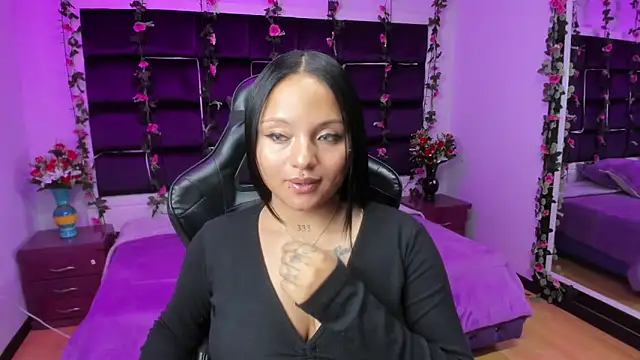 sweelanna   online show from 03/07/25, 04:57