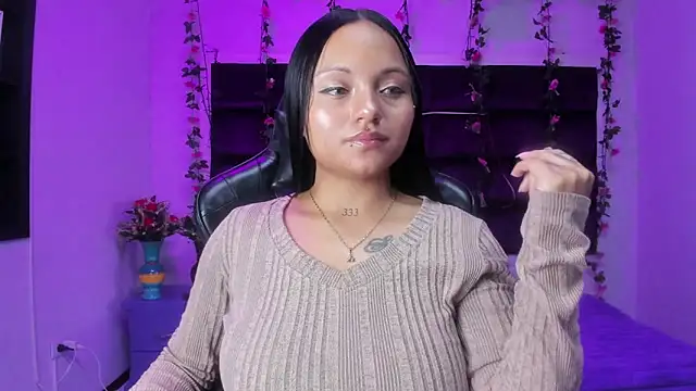 Snapshot of sweelanna__ chatting on 03/28/26, 02:22 sweelanna online show from 03/28/26, 02:22