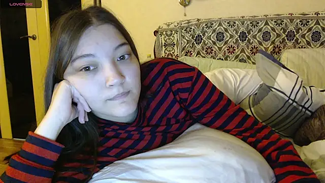 AlisaDevis online show from 10/19/25, 03:01