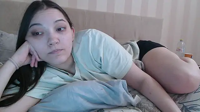 Snapshot of AlisaDevis chatting on 03/29/26, 11:10 AlisaDevis online show from 03/29/26, 11:10