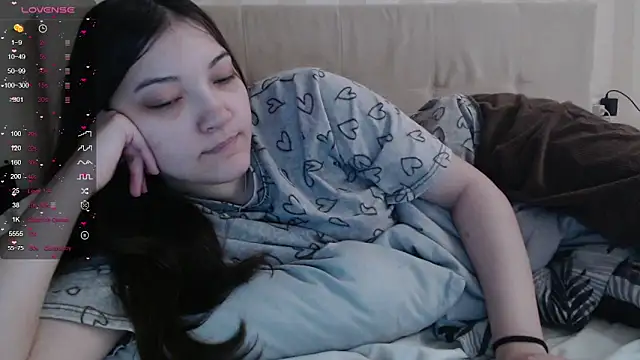 Snapshot of AlisaDevis chatting on 06/07/26, 07:12 AlisaDevis online show from 06/07/26, 07:12