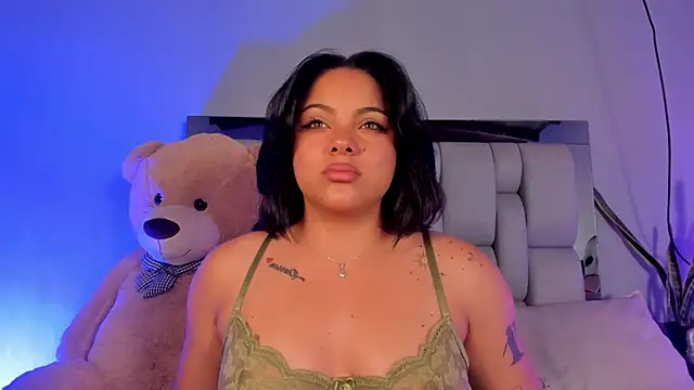 lunamartiinez online show from 01/05/25, 11:01