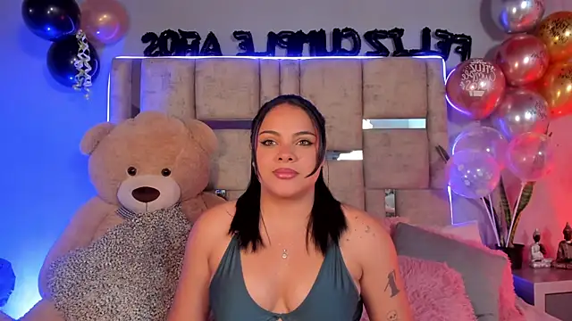 lunamartiinez online show from 01/15/25, 08:05