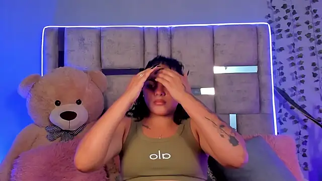 lunamartiinez online show from 01/23/25, 07:40