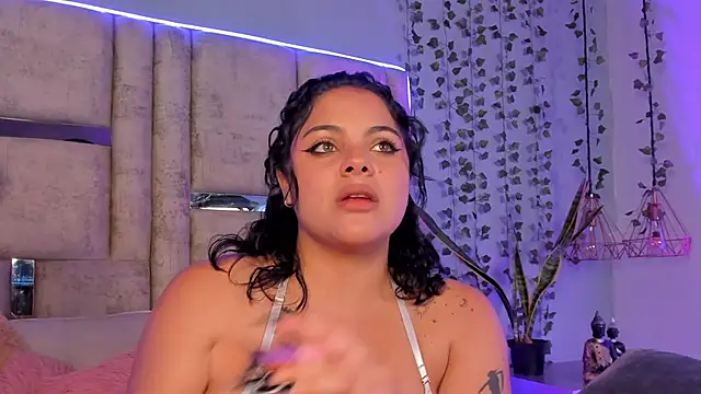 lunamartiinez online show from 01/30/25, 01:44