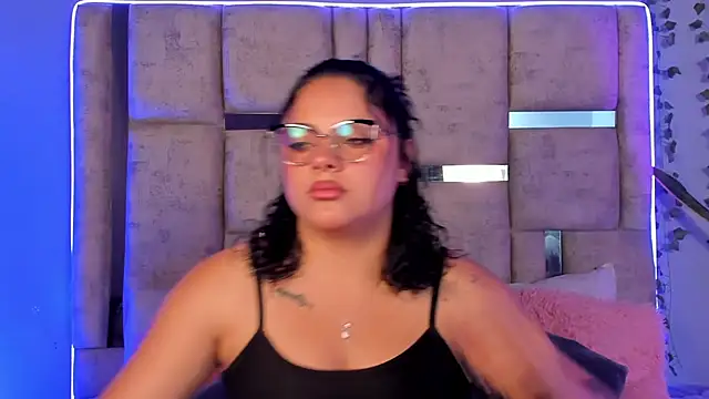 lunamartiinez online show from 01/30/25, 07:48