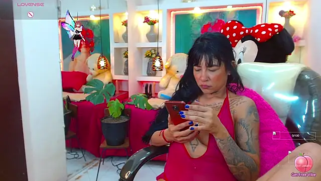 lorenapinto online show from 10/27/25, 01:09