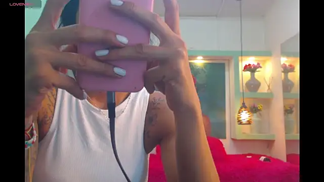 Snapshot of lorenapinto chatting on 04/21/26, 04:41 lorenapinto online show from 04/21/26, 04:41