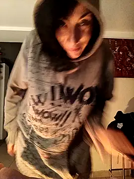 Snapshot of freyamoret chatting on 12/21/24, 04:52 freyamoret online show from 12/21/24, 04:52