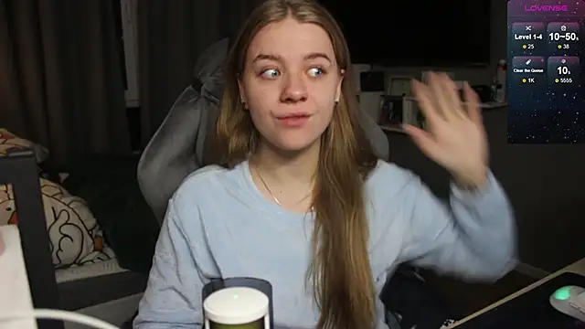 candy maggie online show from 12/09/24, 04:15